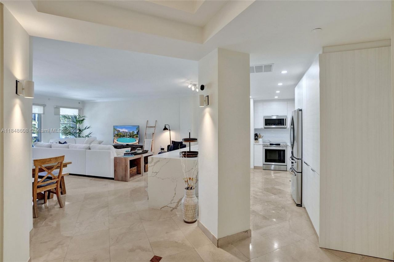 3700 Island Blvd, Unit C206, Aventura, FL 33160 Photo