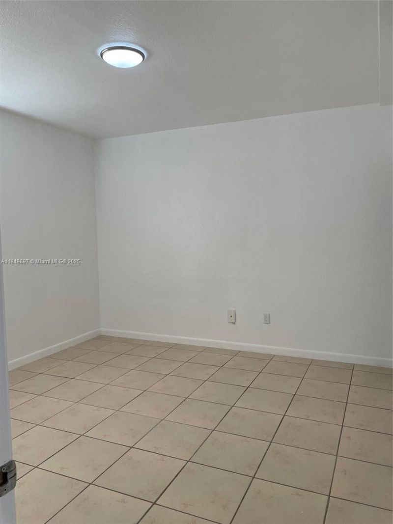 Please Call For Address, Unit 310, Miami Beach, FL 33141 Photo