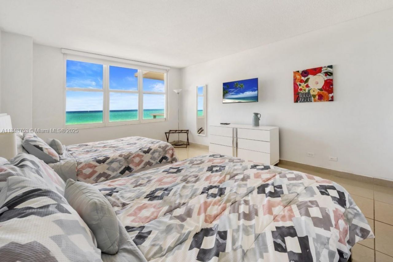 5601 Collins Ave, Unit 511, Miami Beach, FL 33140 Photo
