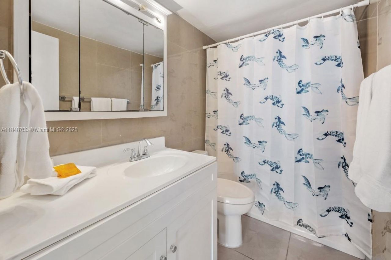 5601 Collins Ave, Unit 511, Miami Beach, FL 33140 Photo