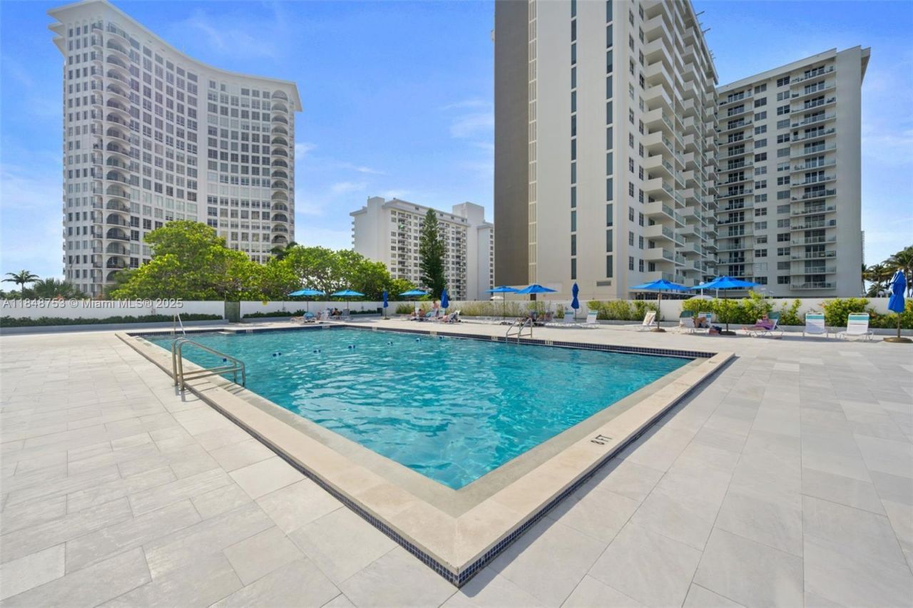 5601 Collins Ave, Unit 511, Miami Beach, FL 33140 Photo
