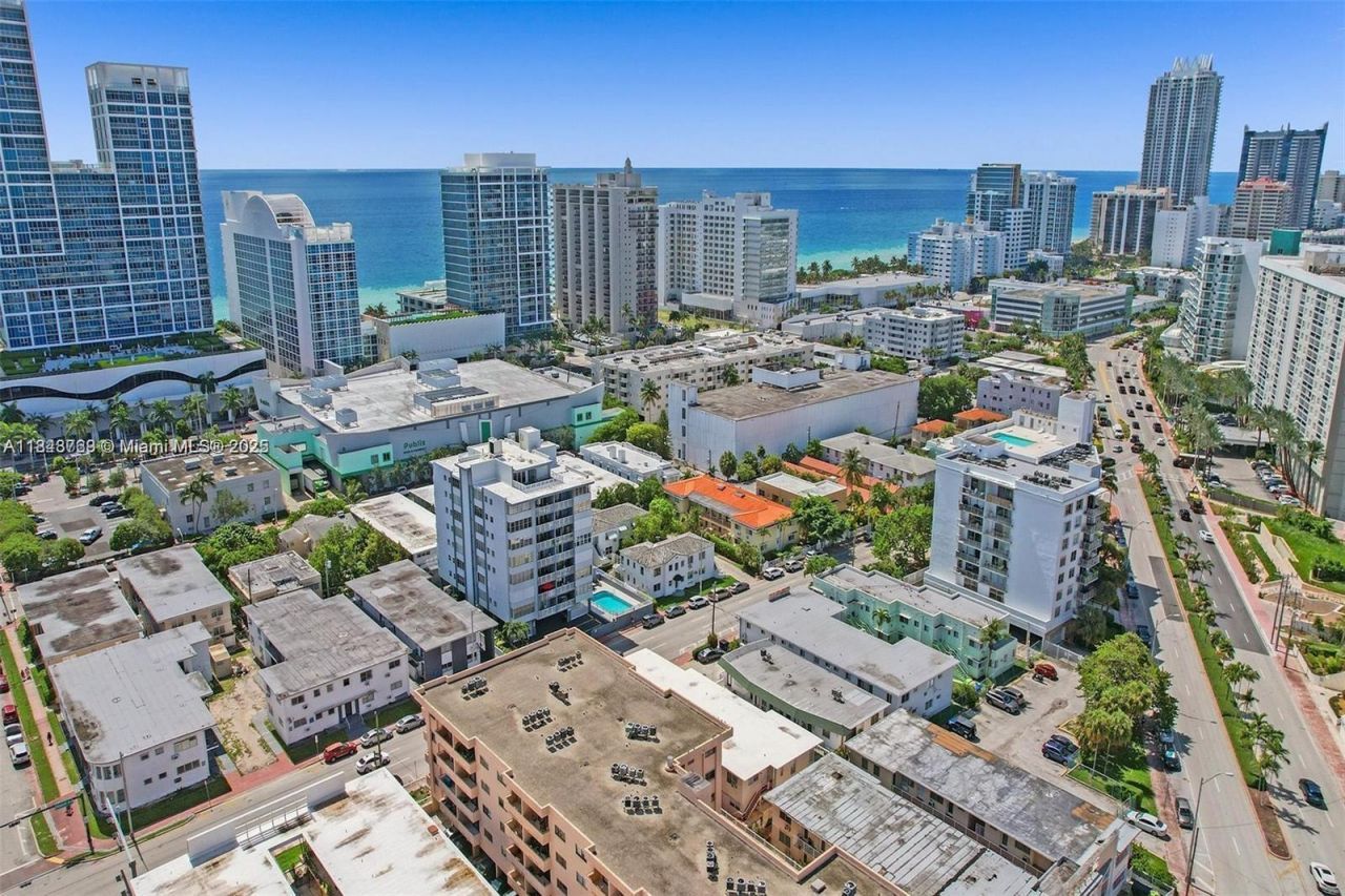 6860 Abbott Ave, Unit 4, Miami Beach, FL 33141 Photo