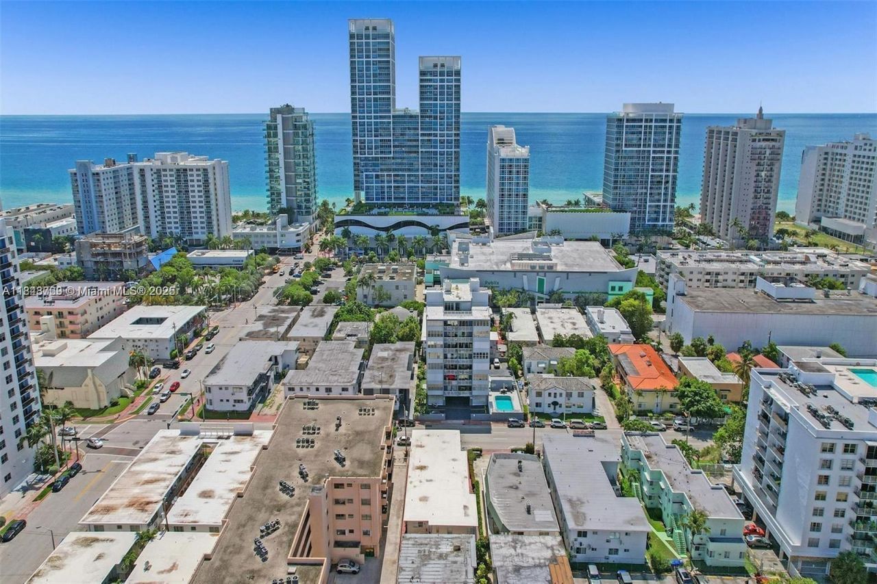 6860 Abbott Ave, Unit 4, Miami Beach, FL 33141 Photo