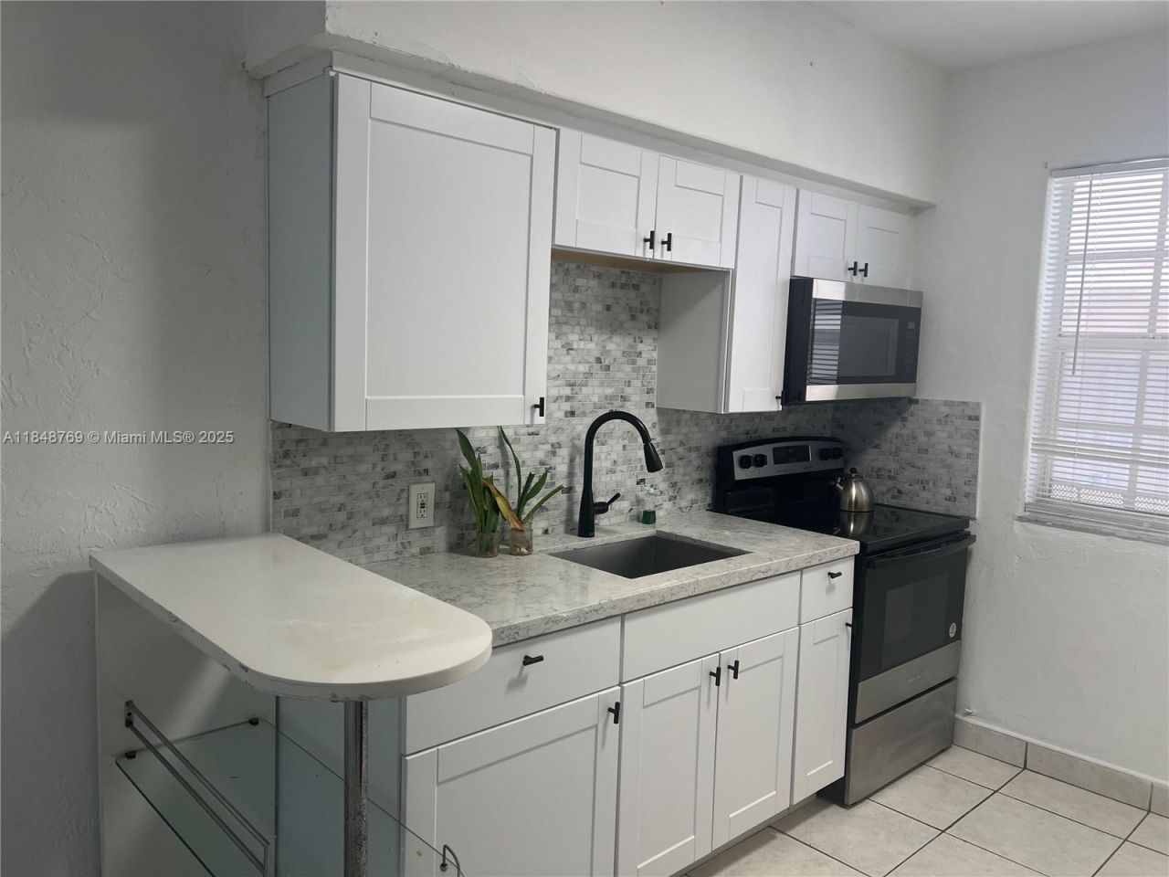 6860 Abbott Ave, Unit 4, Miami Beach, FL 33141 Photo