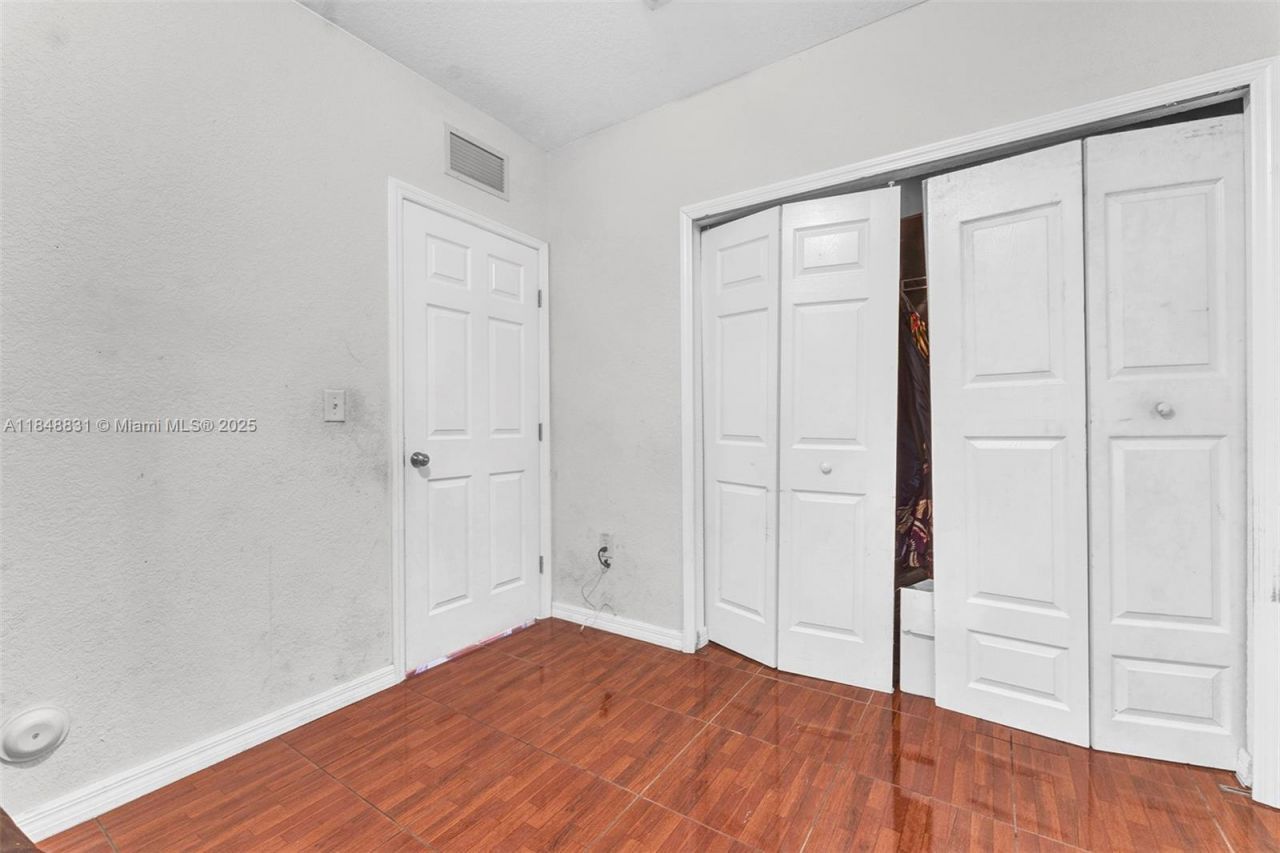 1933 NW 85th St, Miami, FL 33147 Photo