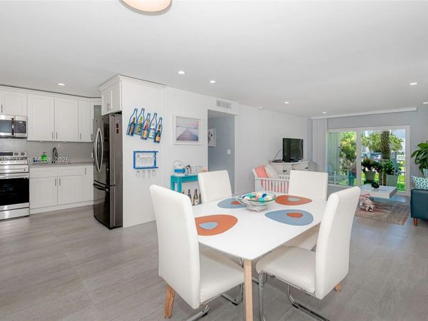 1631 NE 114th St, Unit 112, Miami, FL 33181