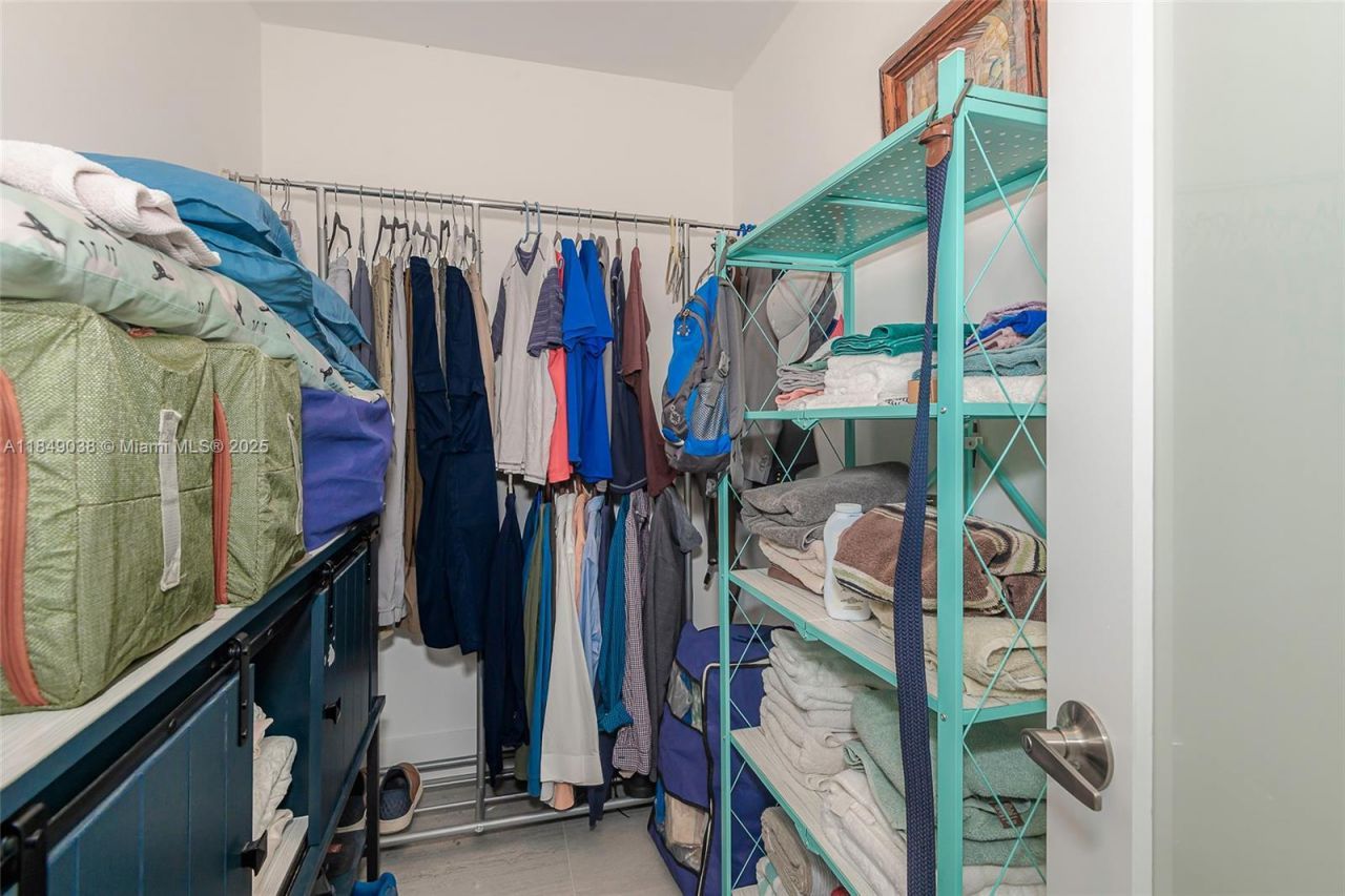 1631 NE 114th St, Unit 112, Miami, FL 33181 Photo