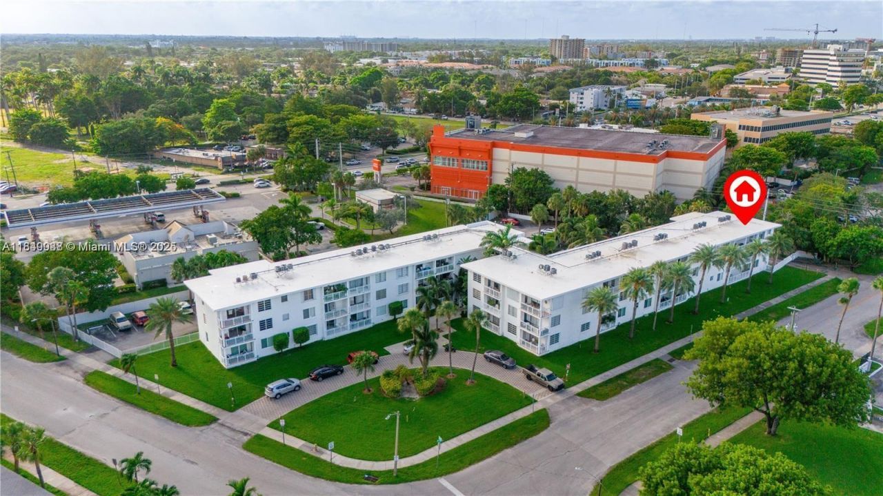 1631 NE 114th St, Unit 112, Miami, FL 33181 Photo