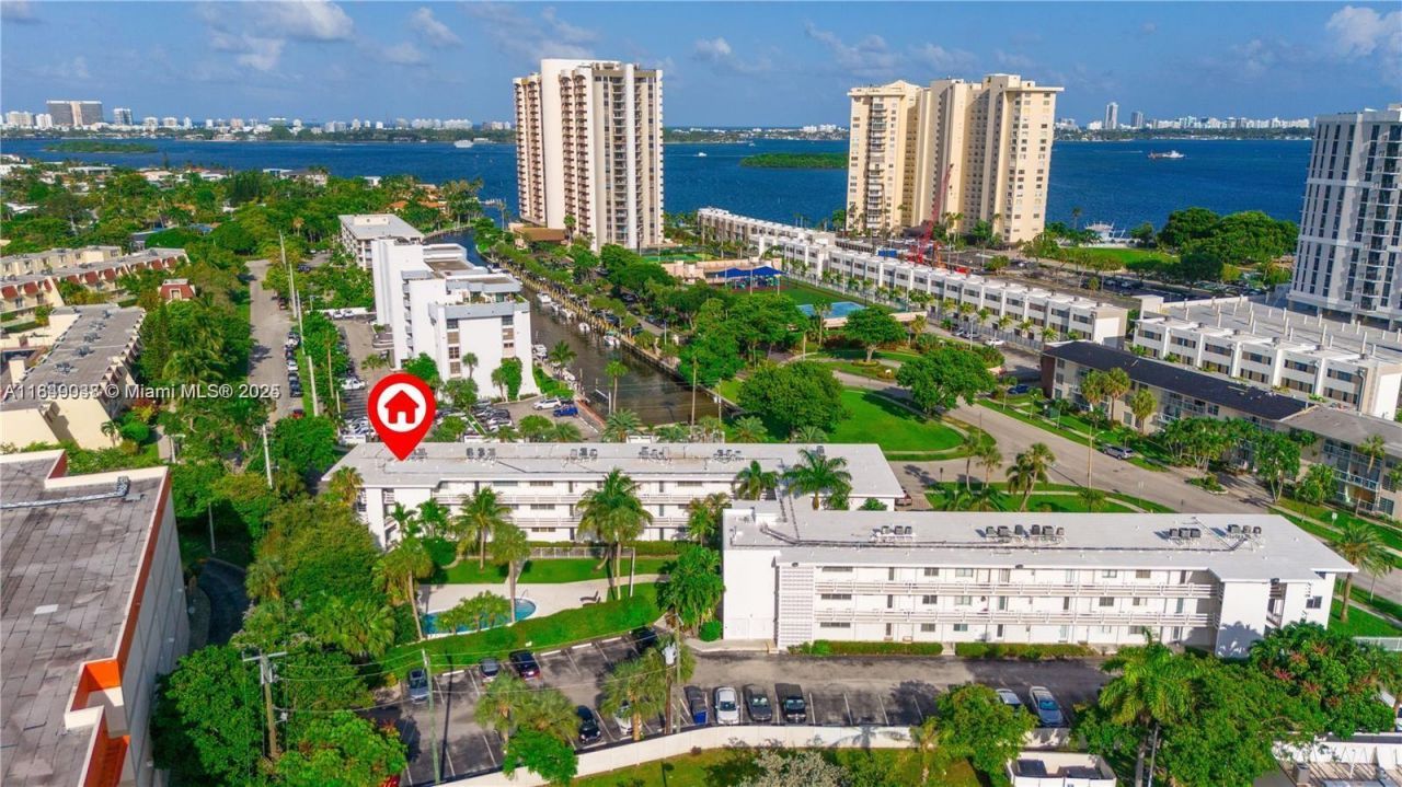 1631 NE 114th St, Unit 112, Miami, FL 33181 Photo