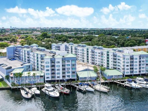 2415 NW 16th St Rd, Unit 303-1, Miami, FL 33125