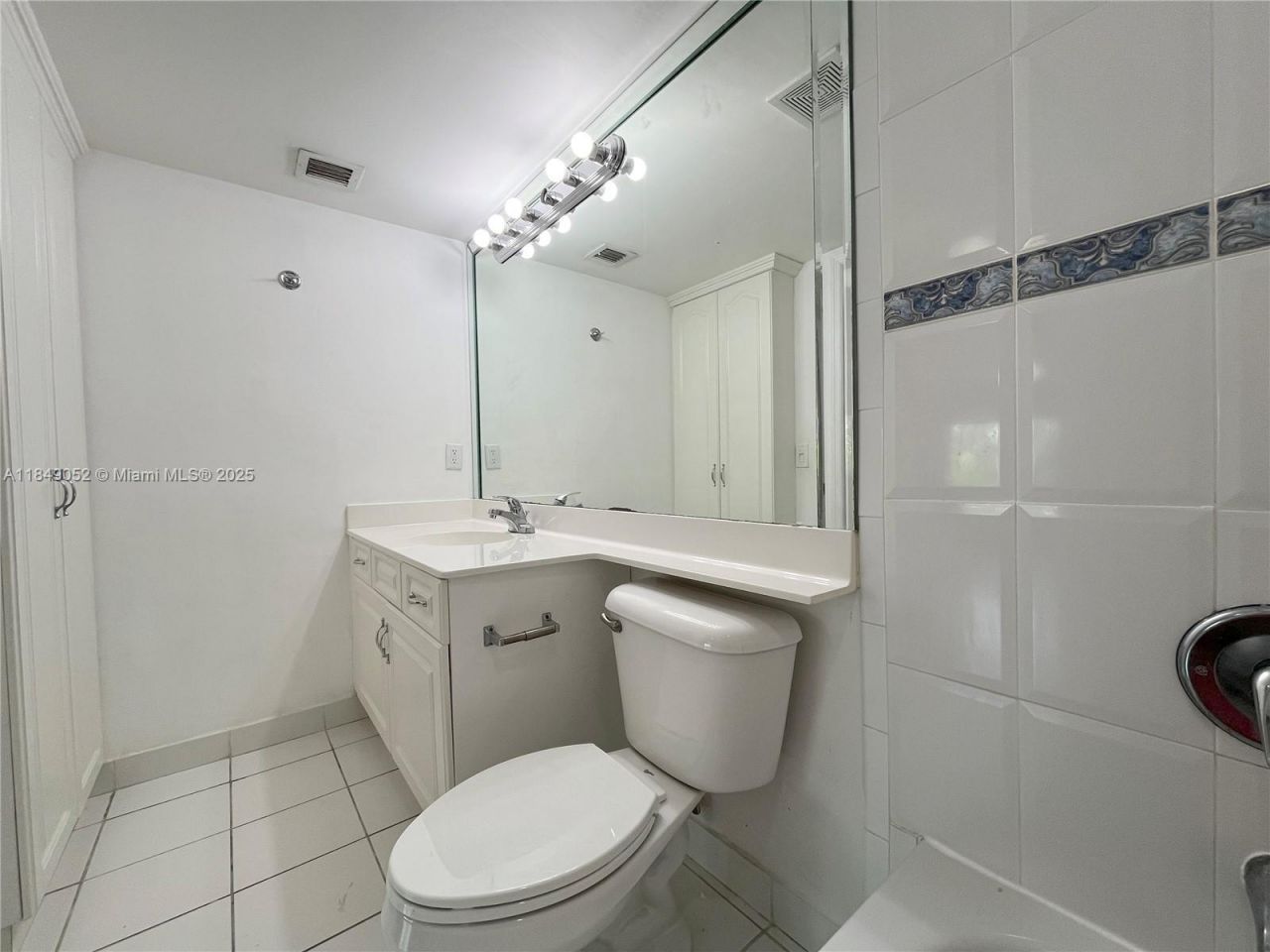 2415 NW 16th St Rd, Unit 303-1, Miami, FL 33125 Photo
