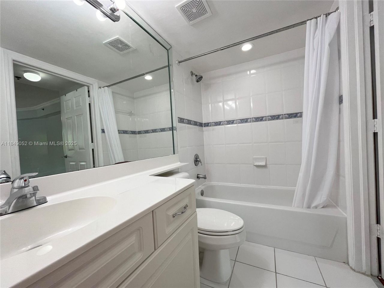 2415 NW 16th St Rd, Unit 303-1, Miami, FL 33125 Photo