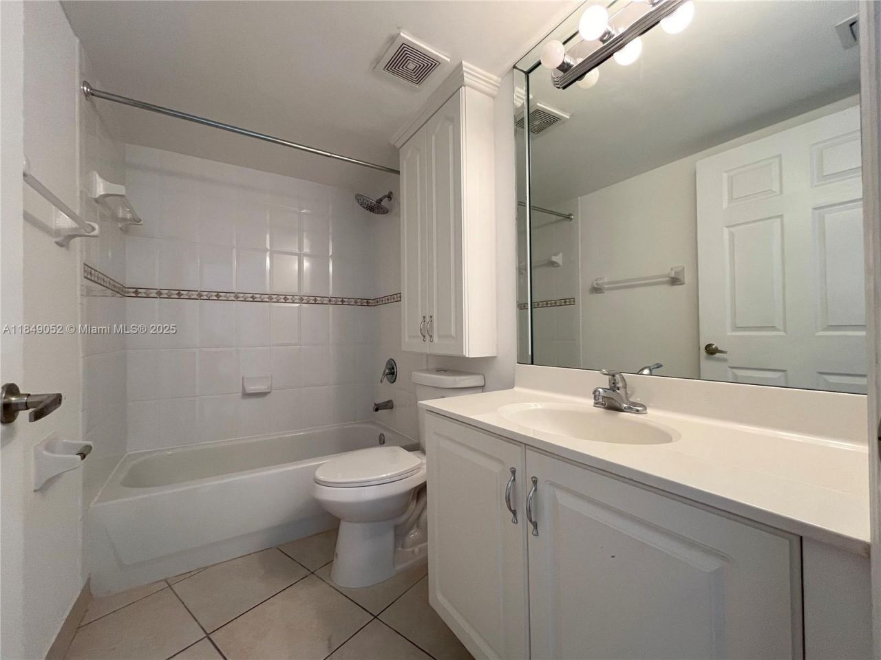2415 NW 16th St Rd, Unit 303-1, Miami, FL 33125 Photo