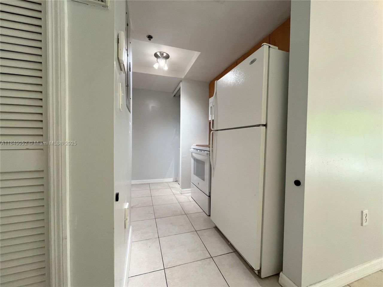 2415 NW 16th St Rd, Unit 303-1, Miami, FL 33125 Photo