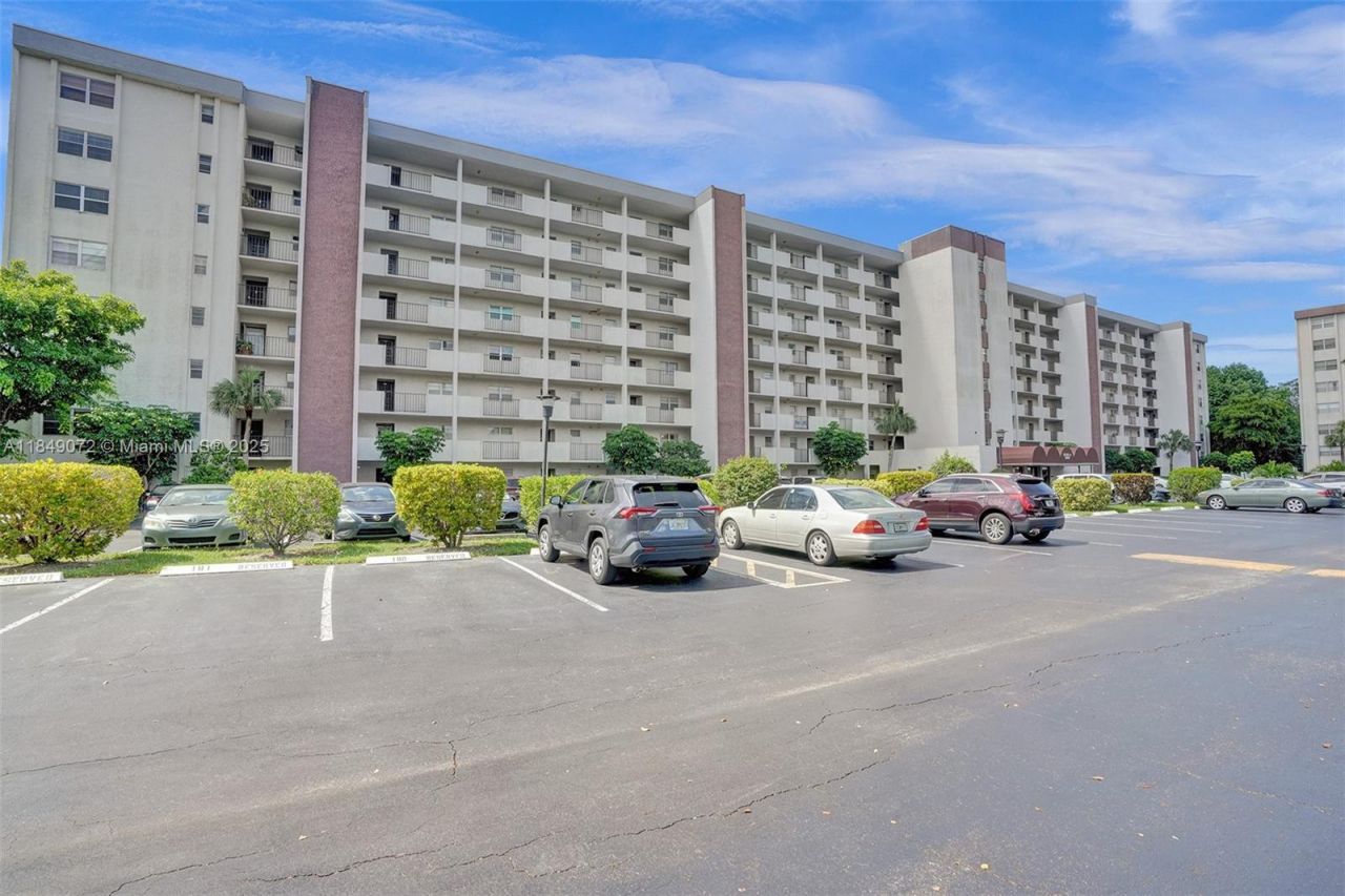 5860 NW 44th St, Unit 314, Lauderhill, FL 33319 Photo