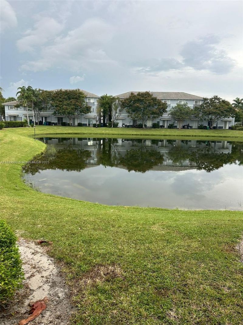3593 NW 13th St, Unit 3593, Lauderhill, FL 33311 Photo
