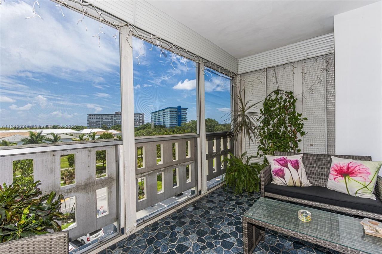 4330 Hillcrest Dr, Unit 519, Hollywood, FL 33021 Photo