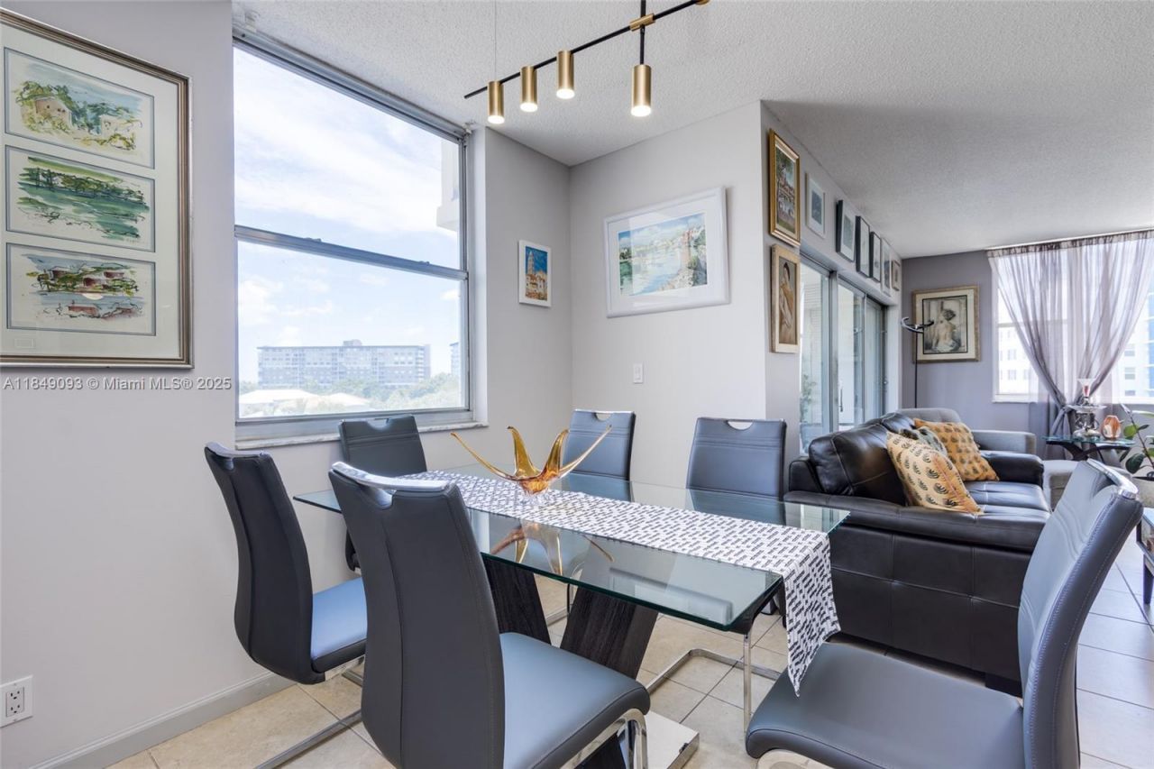 4330 Hillcrest Dr, Unit 519, Hollywood, FL 33021 Photo