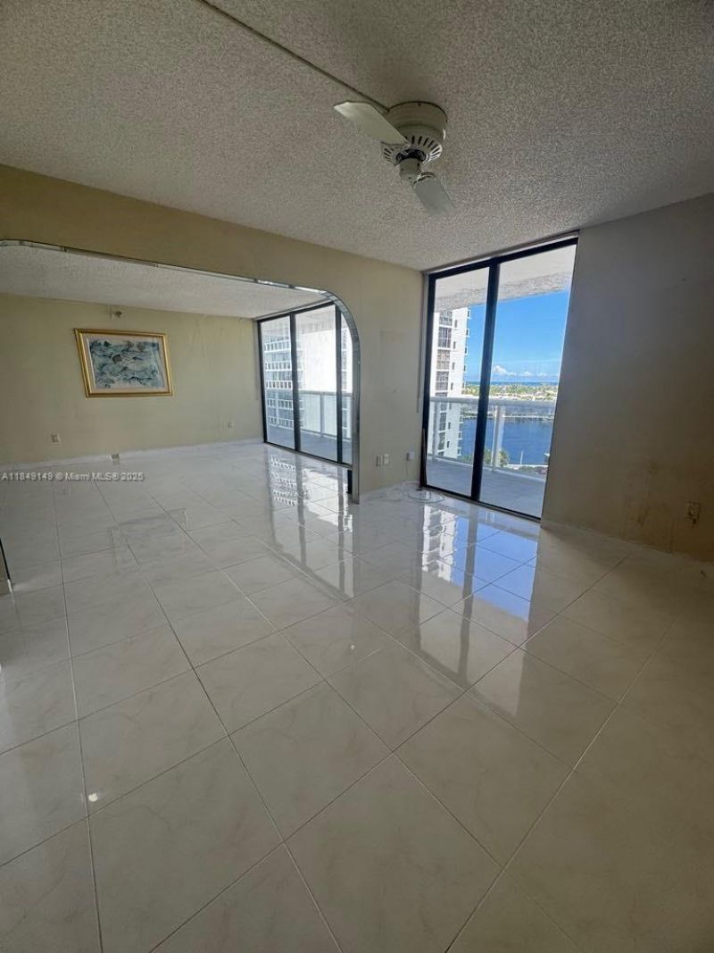 20505 E Country Club Dr, Unit 835, Aventura, FL 33180 Photo