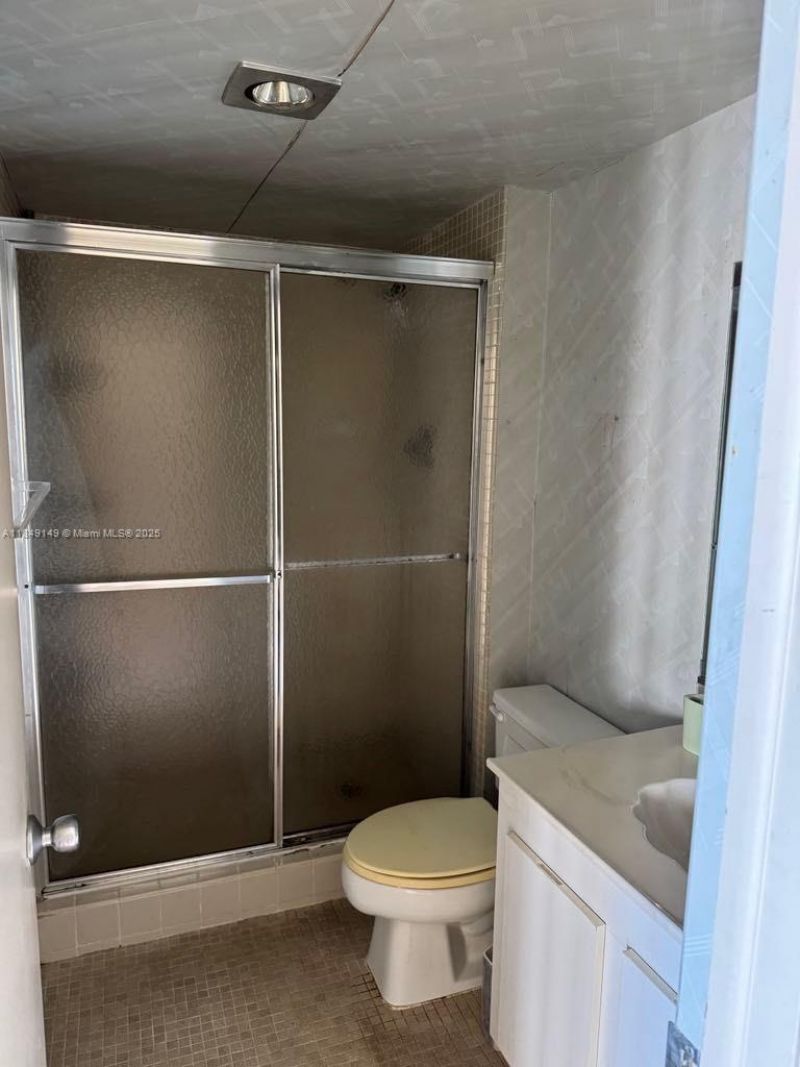 20505 E Country Club Dr, Unit 835, Aventura, FL 33180 Photo