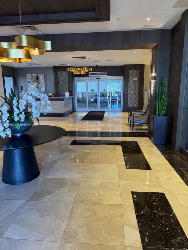 20505 E Country Club Dr, Unit 835, Aventura, FL 33180 Photo