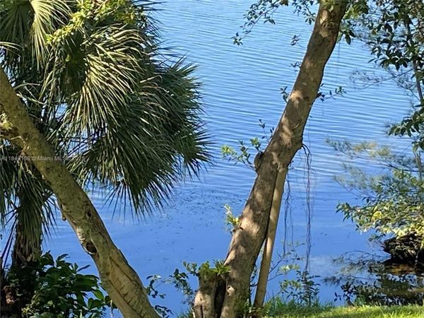 10090 NW 80th Ct, Unit 1330, Hialeah Gardens, FL 33016