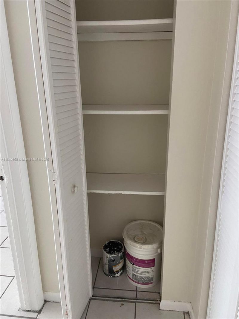 10090 NW 80th Ct, Unit 1330, Hialeah Gardens, FL 33016 Photo