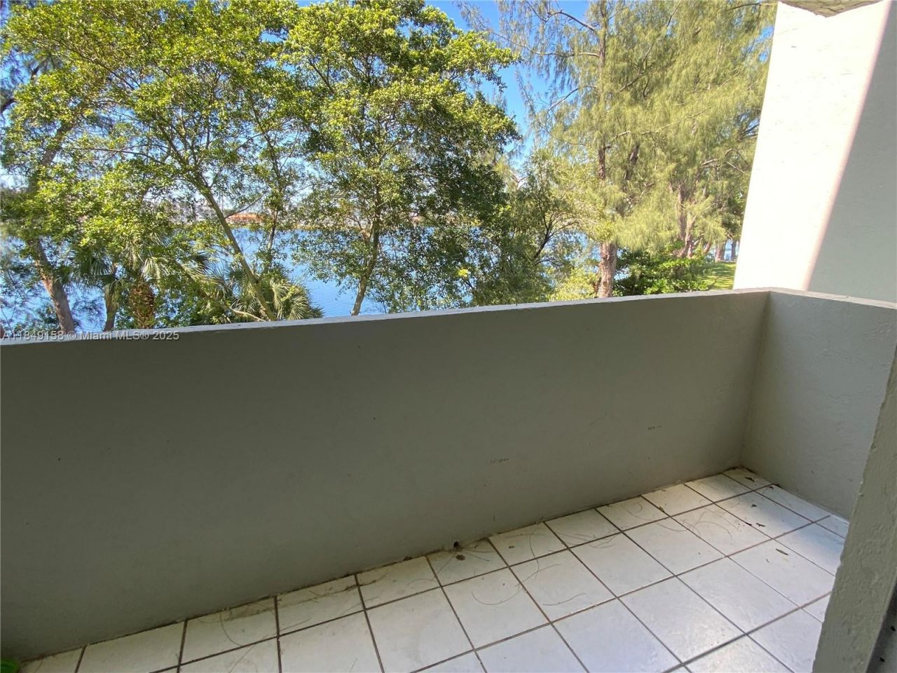 10090 NW 80th Ct, Unit 1330, Hialeah Gardens, FL 33016 Photo