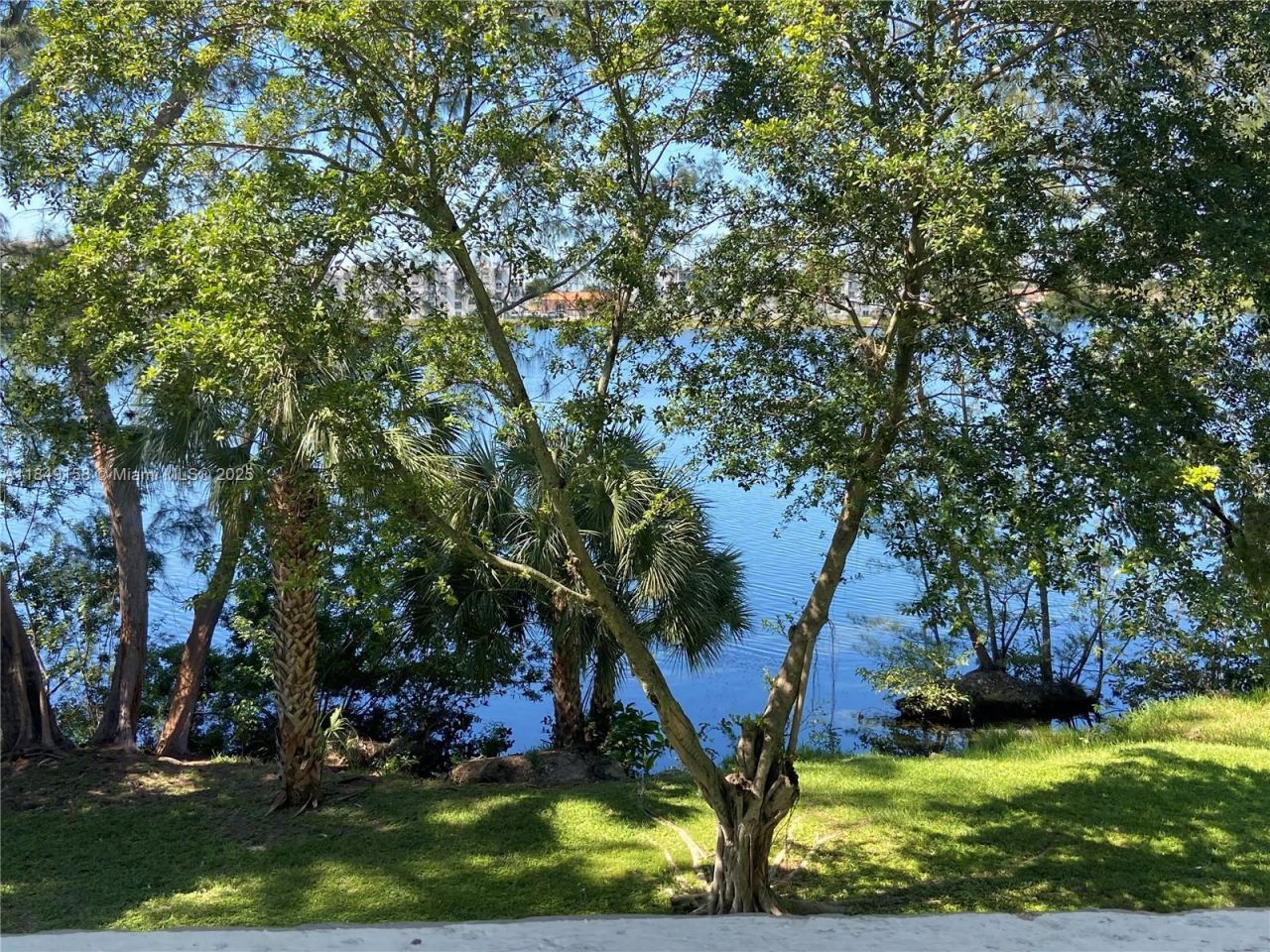 10090 NW 80th Ct, Unit 1330, Hialeah Gardens, FL 33016 Photo