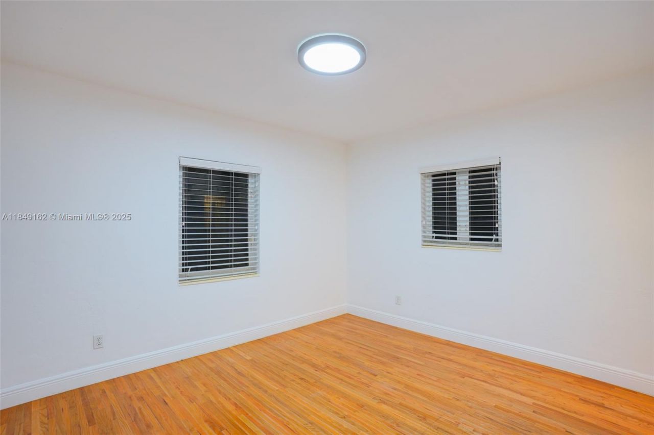 355 Redwood Ln, Key Biscayne, FL 33149 Photo