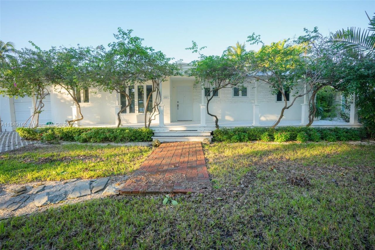 355 Redwood Ln, Key Biscayne, FL 33149 Photo