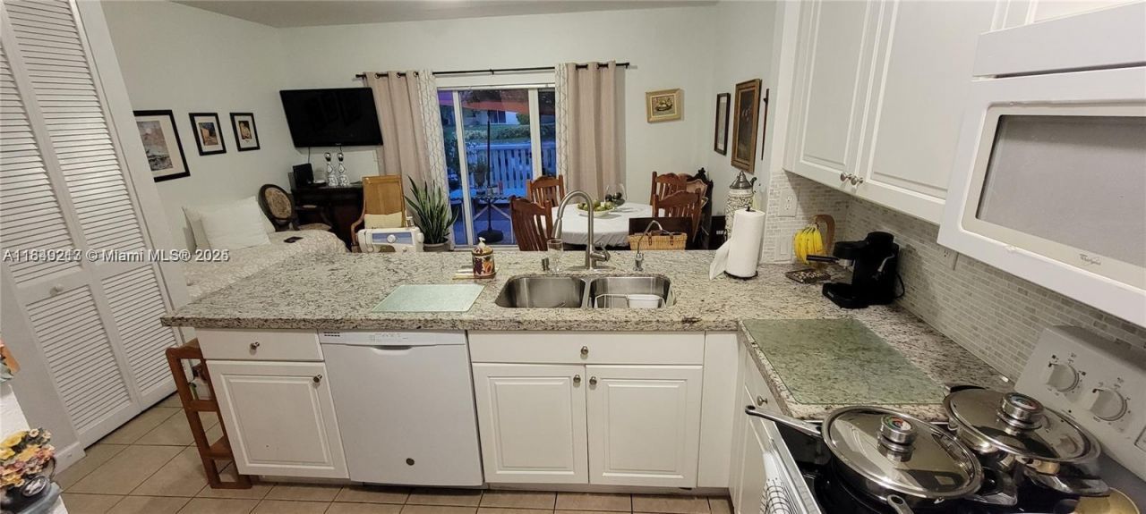 1655 NE 33rd Rd, Unit 108-4, Homestead, FL 33033 Photo