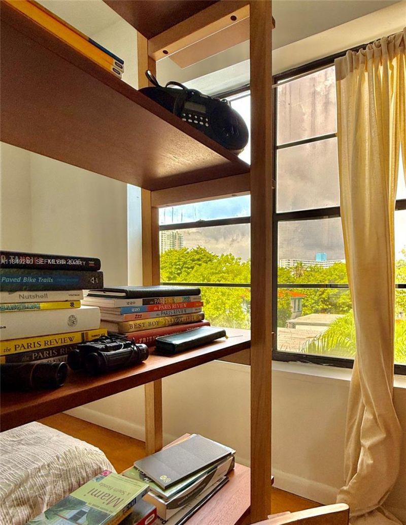 934 Michigan Ave, Unit 304, Miami Beach, FL 33139 Photo