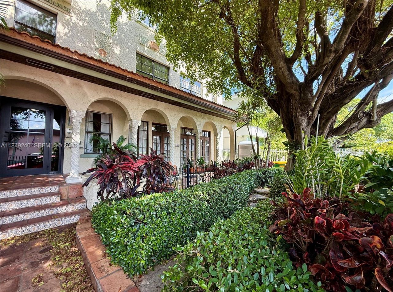 934 Michigan Ave, Unit 304, Miami Beach, FL 33139 Photo