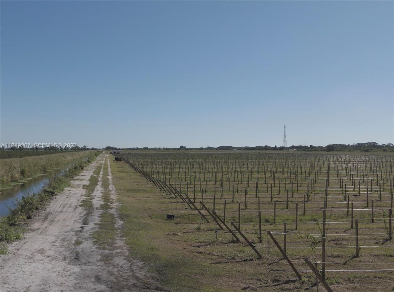 595 N Header Canal Road, Fort Pierce, FL 34945 Photo