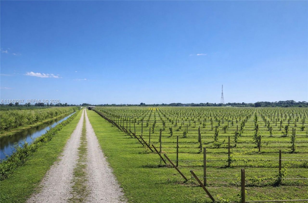 595 N Header Canal Road, Fort Pierce, FL 34945 Photo