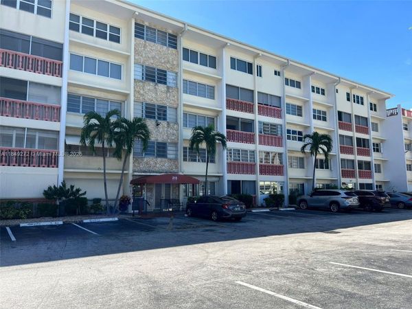 215 SE 3rd Ave, Unit 403A, Hallandale Beach, FL 33009