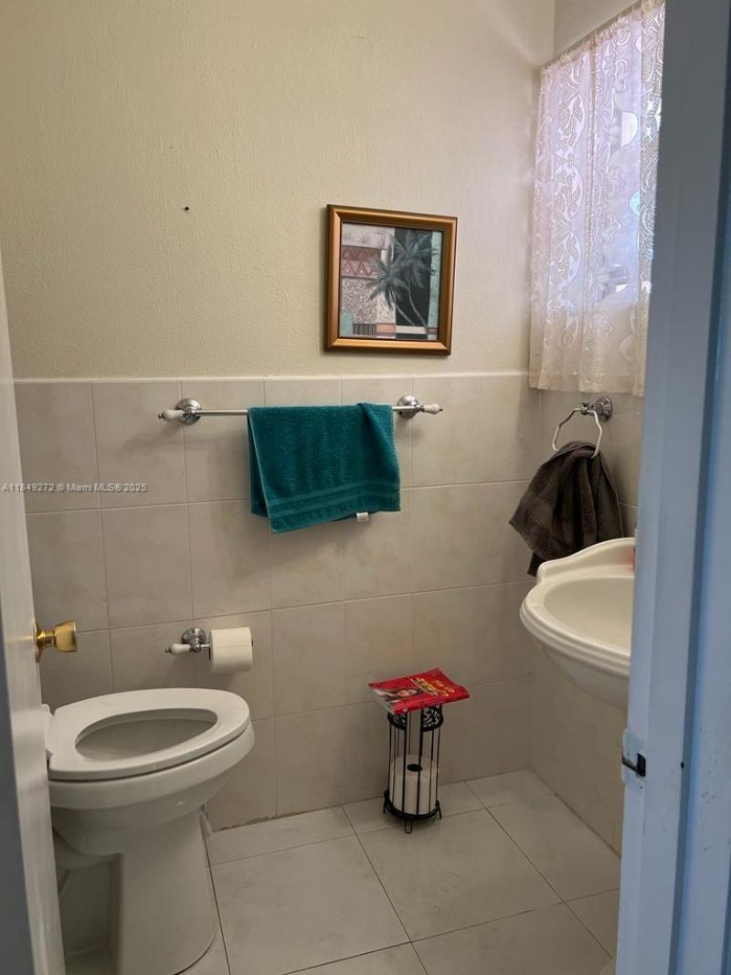 215 SE 3rd Ave, Unit 403A, Hallandale Beach, FL 33009 Photo