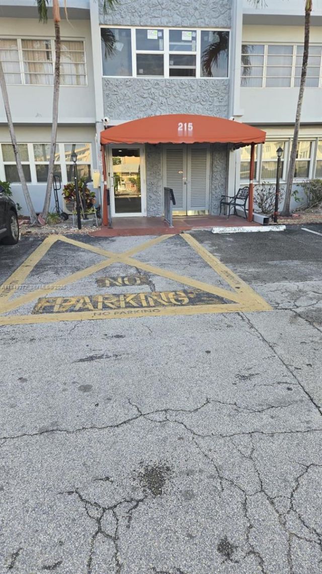 215 SE 3rd Ave, Unit 403A, Hallandale Beach, FL 33009 Photo