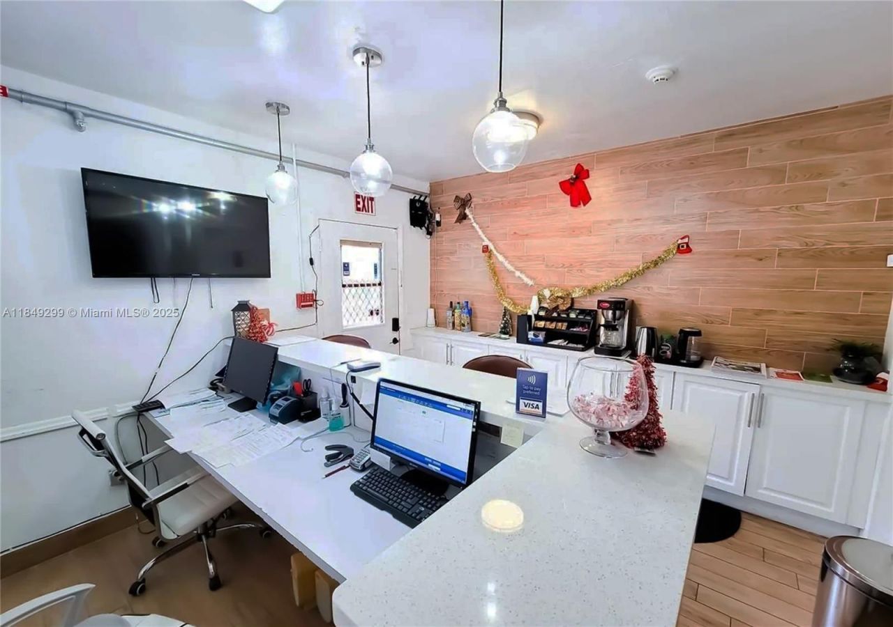 380 S Federal Hwy, Dania Beach, FL 33004 Photo