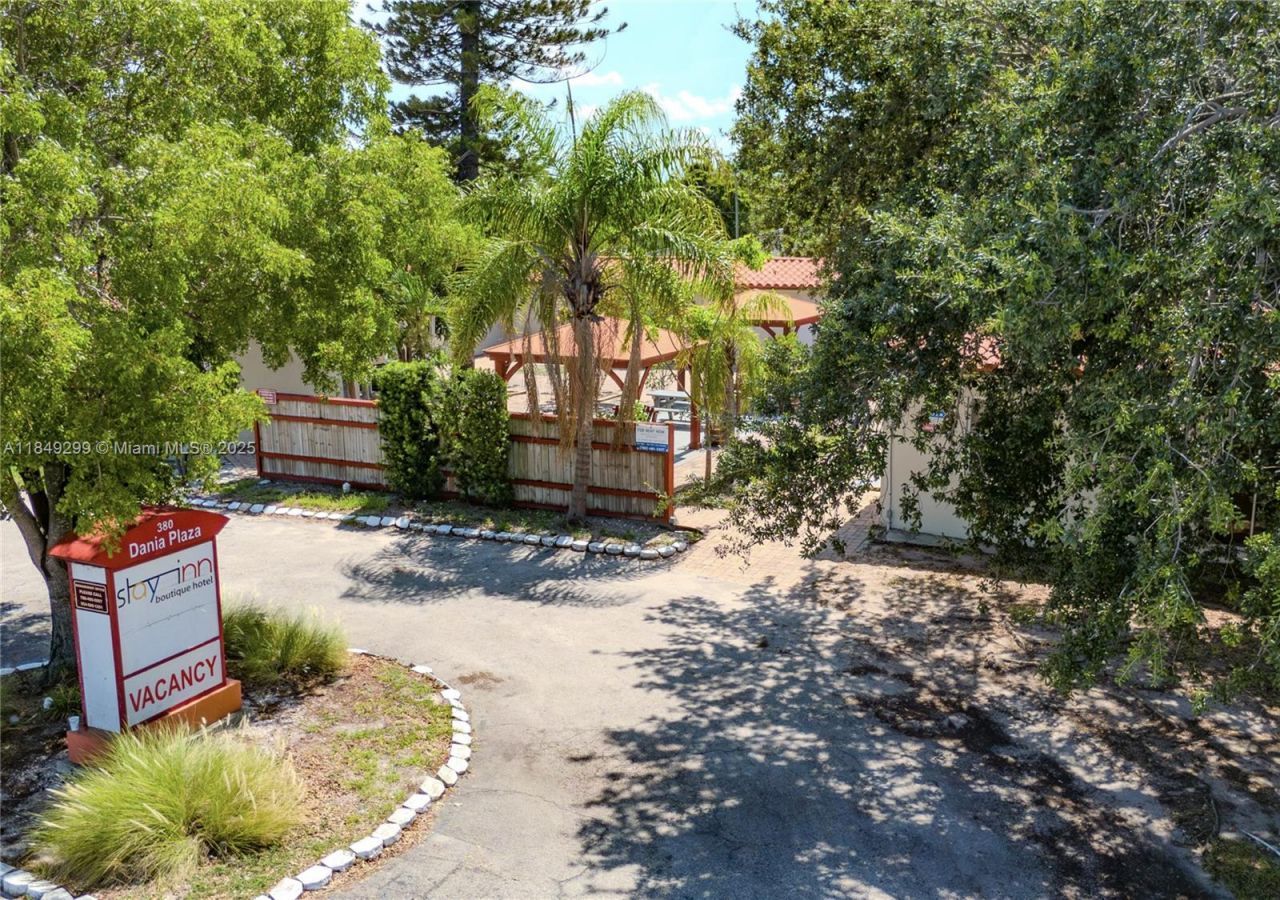 380 S Federal Hwy, Dania Beach, FL 33004 Photo