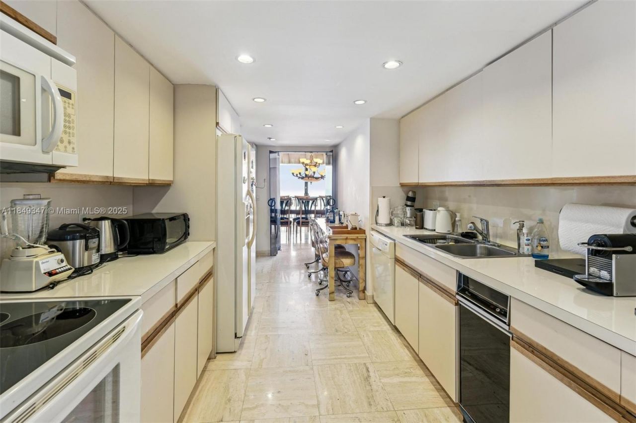 10175 Collins Ave, Unit 1202, Bal Harbour, FL 33154 Photo