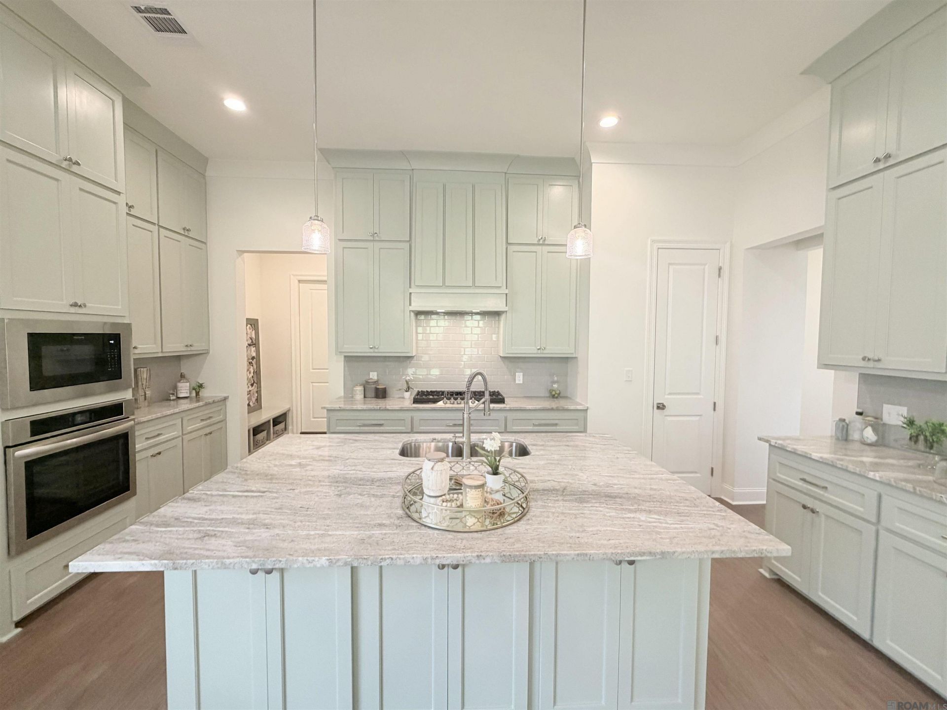 14113 Shore Beck Dr, Baton Rouge, LA 70810 Main Photo