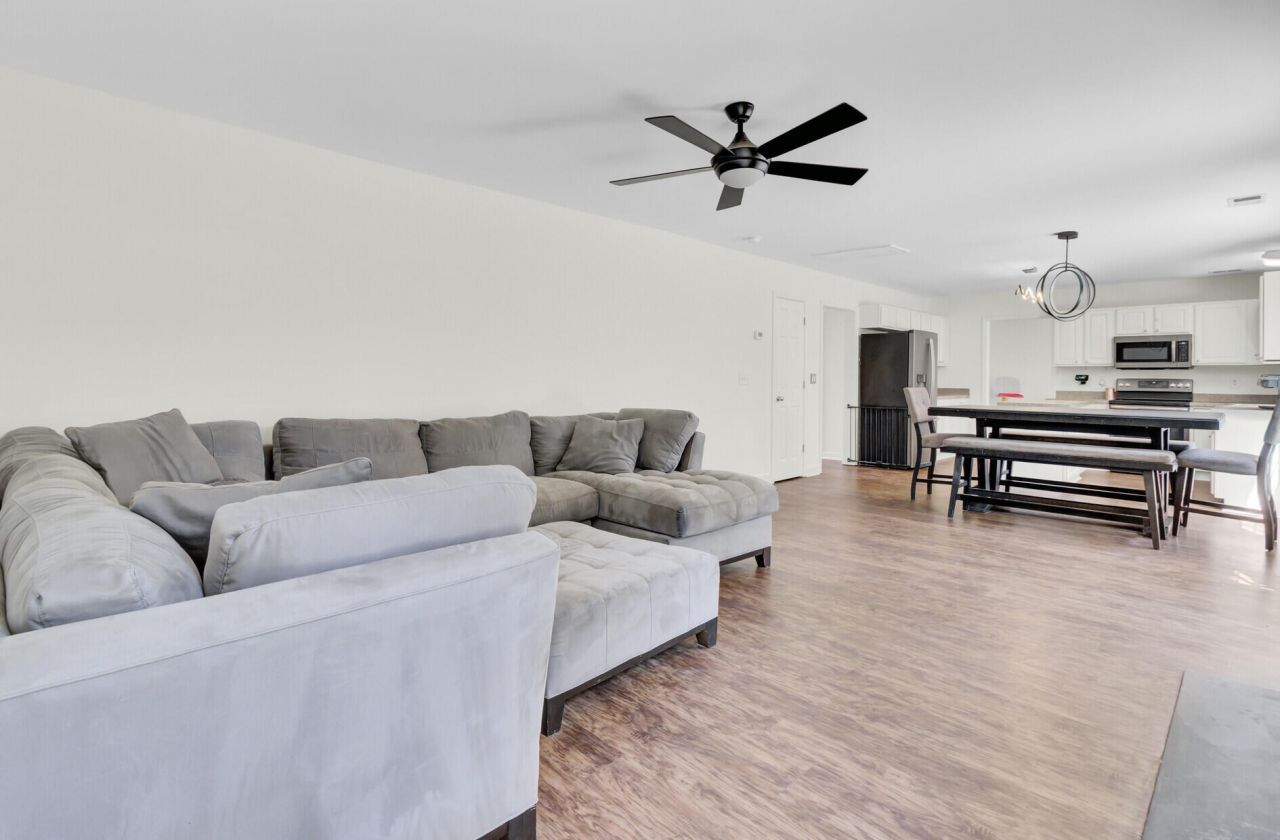 9622 Stockport Circle Photo 10