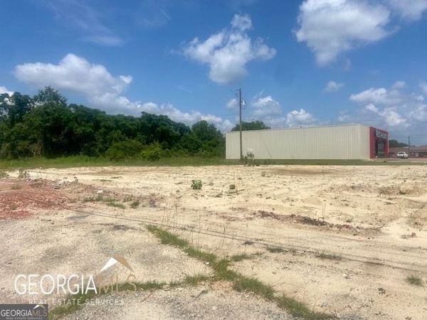 102 W Oak Street, Mcrae-Helena, GA 31055