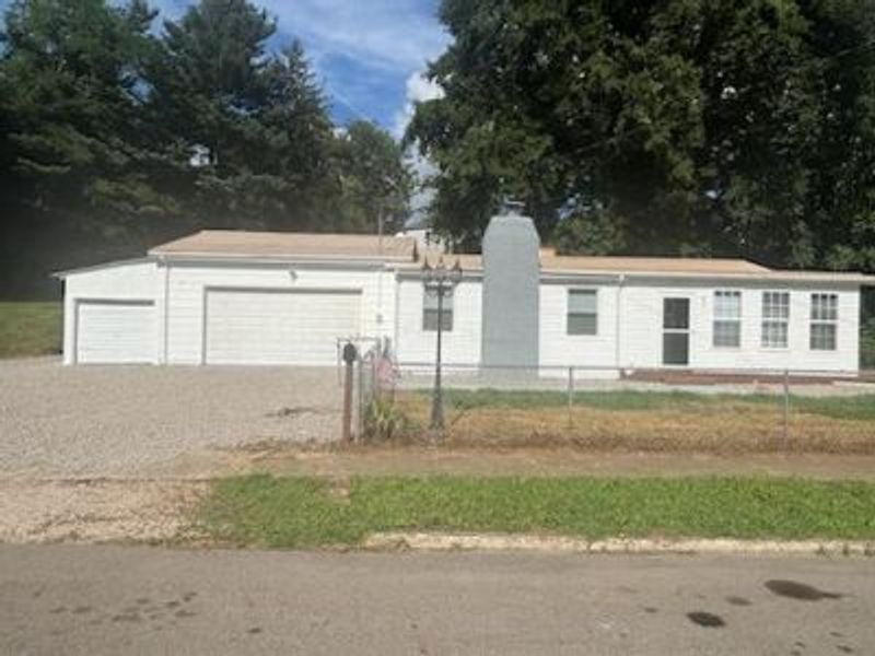 194 Fielde Drive, Newark, OH 43055 Photo 1