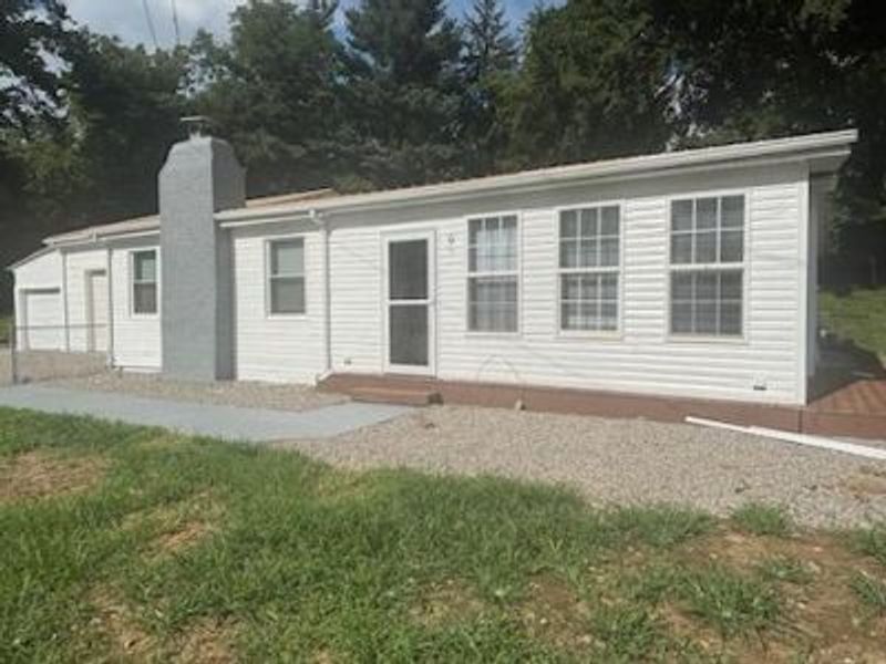 194 Fielde Drive, Newark, OH 43055 Photo 2