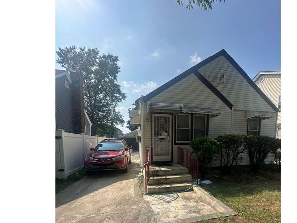 11836 236th Street, Cambria Heights, NY 11411