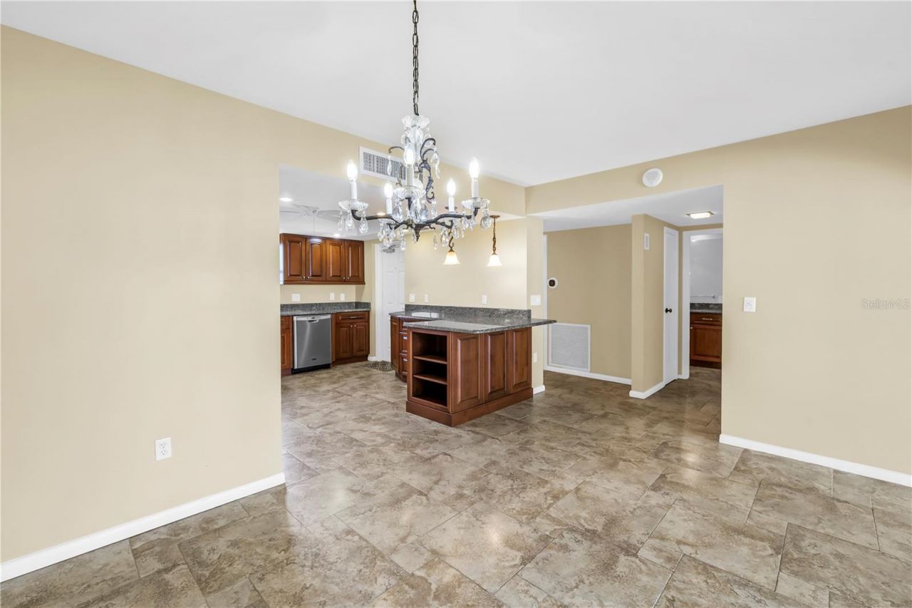 5108 Brittany Drive S, Unit 908, Saint Petersburg, FL 33715 Photo