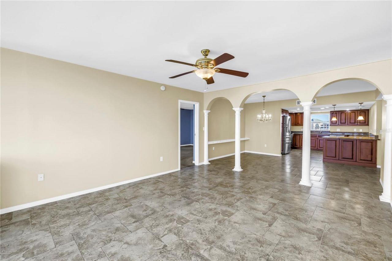5108 Brittany Drive S, Unit 908, Saint Petersburg, FL 33715 Photo